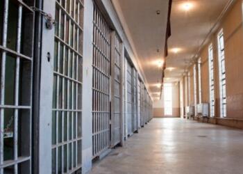 Tutsaklardan Aykol’a mektup: Bizimle kal!