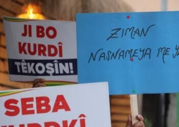Kürtçe slogana ceza tepkisi: Kürtler anadilinden vazgeçmez