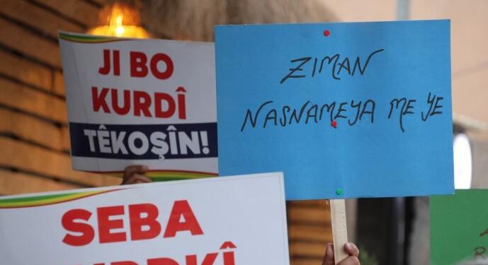 Kürtçe slogana ceza tepkisi: Kürtler anadilinden vazgeçmez