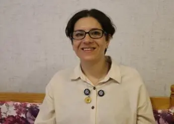 Siyasi tutsağa ‘Suçun siyasi değil’ deyip hücreye koydular