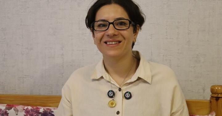 Siyasi tutsağa ‘Suçun siyasi değil’ deyip hücreye koydular