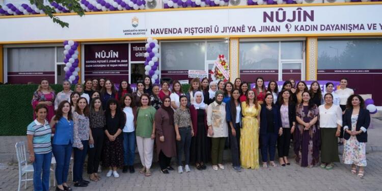 Kayyımın kapattığı Nûjin Kadın Yaşam Merkezi yeniden açıldı