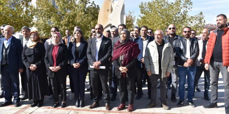 Wan Depreminin üzerinden 14 yıl geçti: Acil toplanma alanları yetersiz