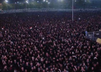 Amed’de Koma Amed konseri: Yüz binlerin coşkusu Newroz alanında