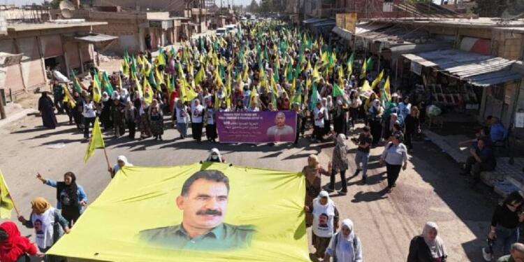 Cizîrê Kantonu’nda kadınlar Öcalan’ın özgürlüğü için yürüdü