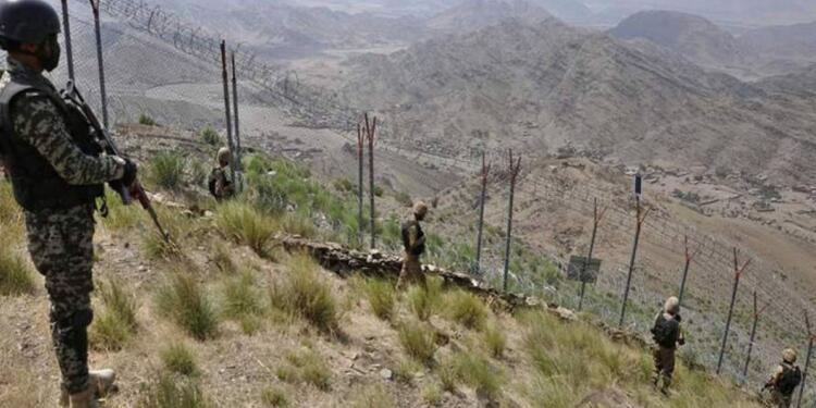 Afganistan-Pakistan sınırında çatışmalar sürüyor: 15 sivil öldü