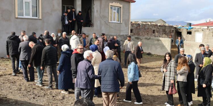 Taziye evine jandarma baskını: Nasıl barış olsun?