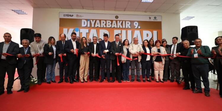 Amed’de 9’uncu kitap fuarı başladı: 200 yayınevi okurları bekliyor