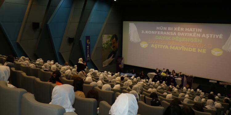 Barış Anneleri konferansı sona erdi: Çözüm için diyalog yolu açılmalı