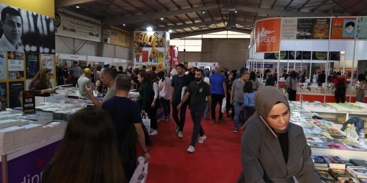 Diyarbakır 9’uncu Kitap Fuarı 2’nci gününde