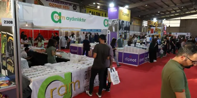 Amed 9. Kitap Fuarı sona erdi