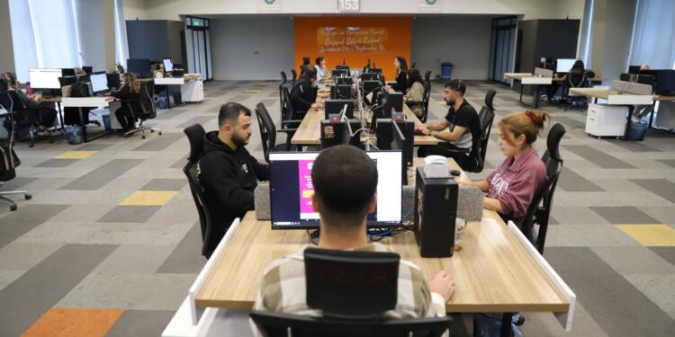 ALO 153 Çağrı Merkezi’ne 6 ayda 25 bin Kürtçe çağrı
