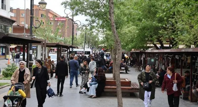 Amed’li yurttaşlar: Kürt hareketi ve Abdullah Öcalan barışta net, devlet adım atmalı