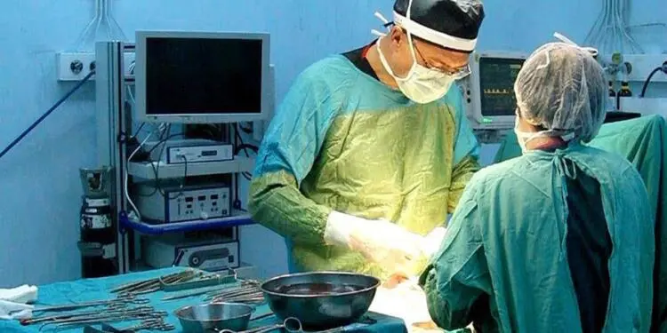 Ameliyatlarda usulsüzlük iddiası