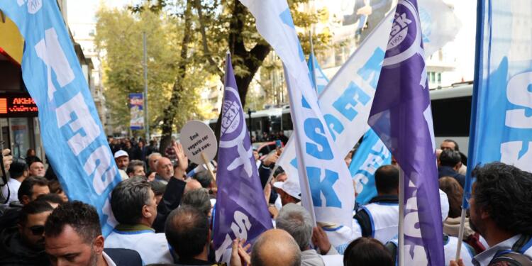 KHK’lere karşı yürüyen KESK’liler Ankara’da ablukaya alındı