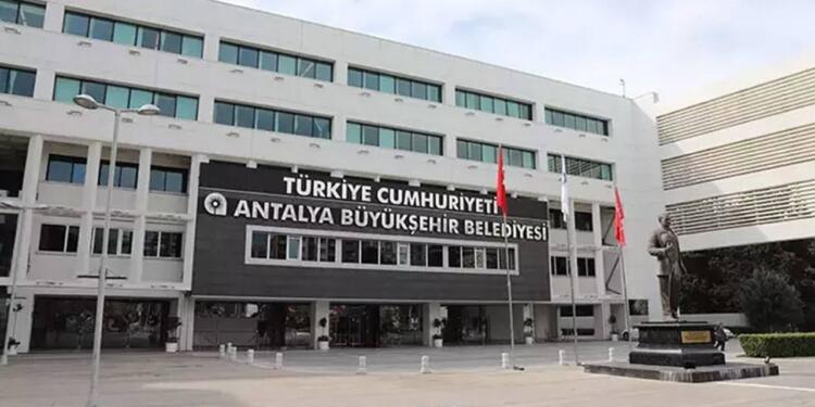 Antalya Büyükşehir Belediyesi’ne operasyon: 6 gözaltı