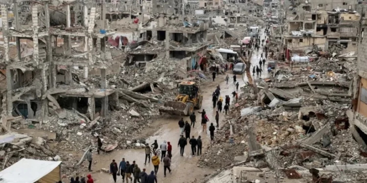 İsrail Gazze’de bir evi vurdu: 7’si çocuk 17 kişi katledildi