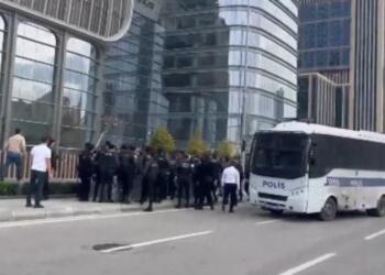 Halkbank şantiyesi önünde eylem: İşçiler gözaltına alındı