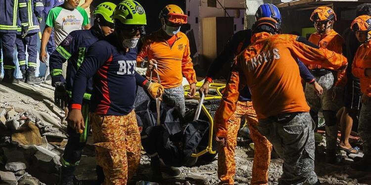Filipinler’deki depremde hayatını kaybedenlerin sayısı 72’ye yükseldi
