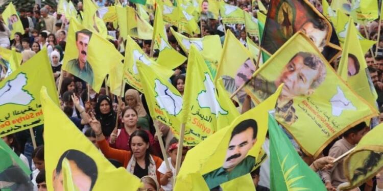 Rojava’da binlerce kişi komploya karşı alanlara aktı