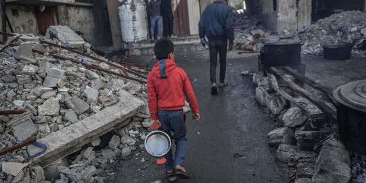 DSÖ: Gazze’de 10 bin çocuğa akut yetersiz beslenme teşhisi konuldu