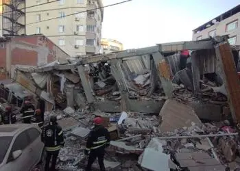 Kocaeli’de 7 katlı bina çöktü: İki çocuğun cansız bedenine ulaşıldı