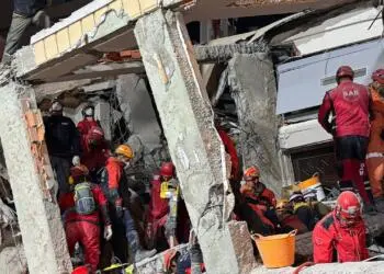 Gebze’de çöken binada 5 kişilik aileden 4’ü yaşamını yitirdi