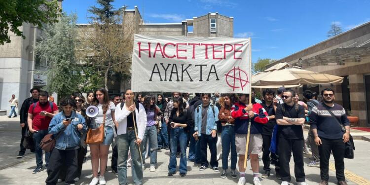 Hacettepe Üniversitesi’nde 30 öğrenci gözaltına alındı