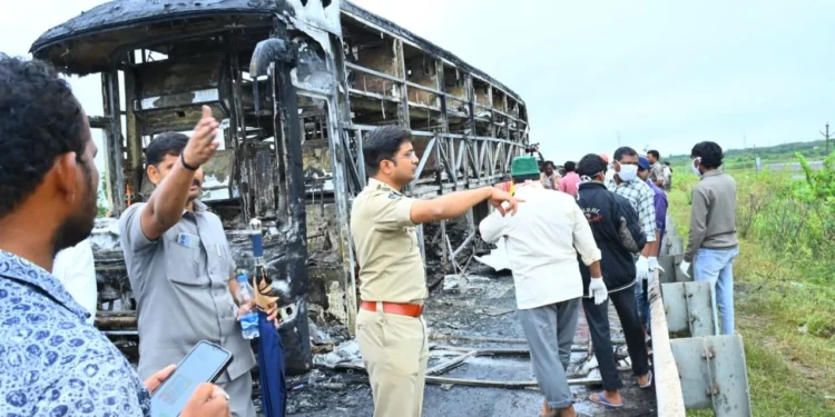 Hindistan’da trafik kazası: En az 25 kişi öldü