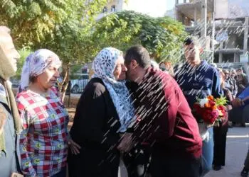 Türkiye’de 30 yıl tutsak kalan Hisên Xelîl Halep’te coşkuyla karşılandı