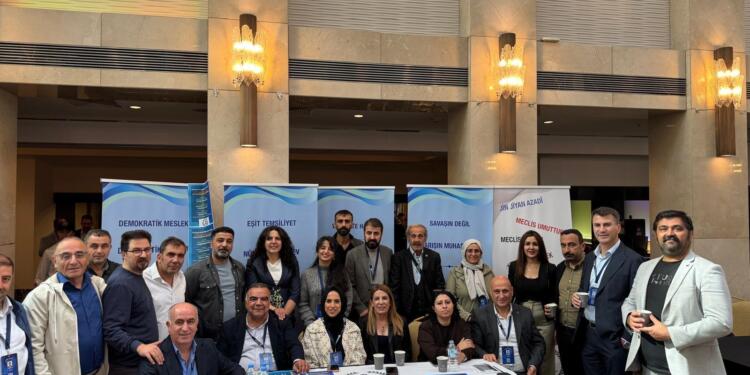 TÜRMOB Genel Kurulu’nda Kürtçe selamlamaya ırkçı saldırı