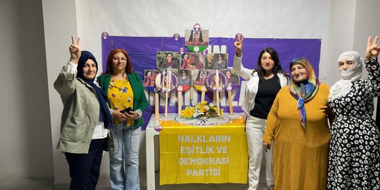 Manisa’da Nagihan Akarsel anması: Kalemi yerde kalmayacak