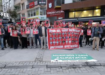 İzmir’de Pirsûs Katliamı anması