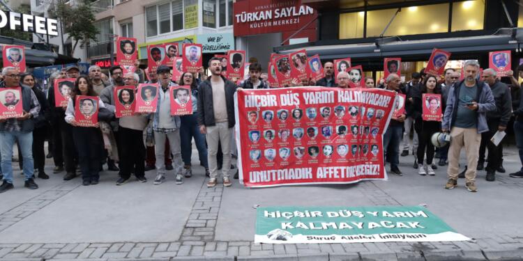 İzmir’de Pirsûs Katliamı anması