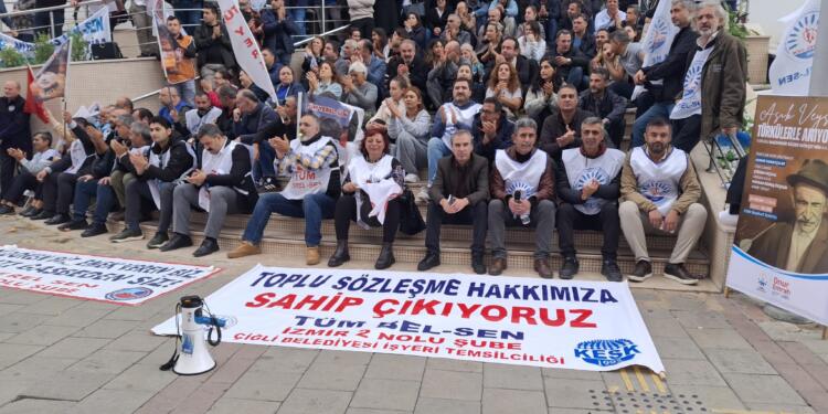 Çiğli Belediyesi’nde memurlardan iş bırakma eylemi