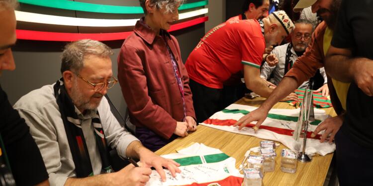 Koma Amed üyeleri Amedspor taraftarlarıyla buluştu