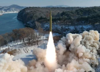 Kuzey Kore, Trump’ın Asya turu öncesi balistik füze denemesi yaptı