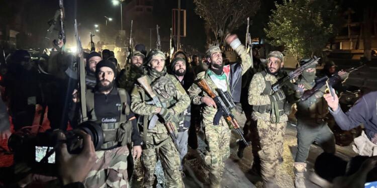 İngiltere HTŞ’yi ‘terör örgütü listesi’nden çıkardı