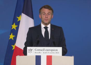 Macron: QSD’nin savaşta çok önemli bir rolü var