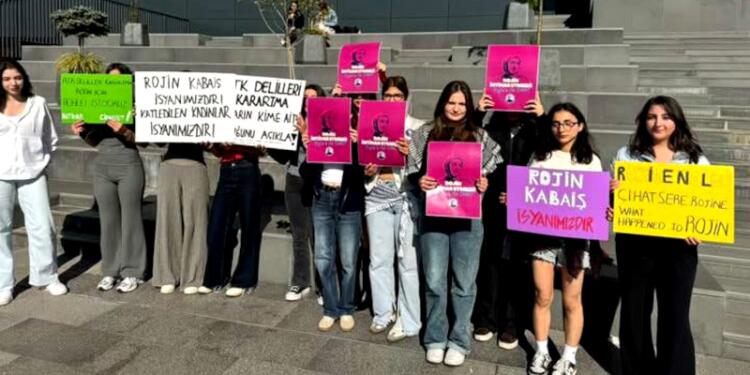 Medipol Üniversitesi’nde Rojin için adalet çağrısı