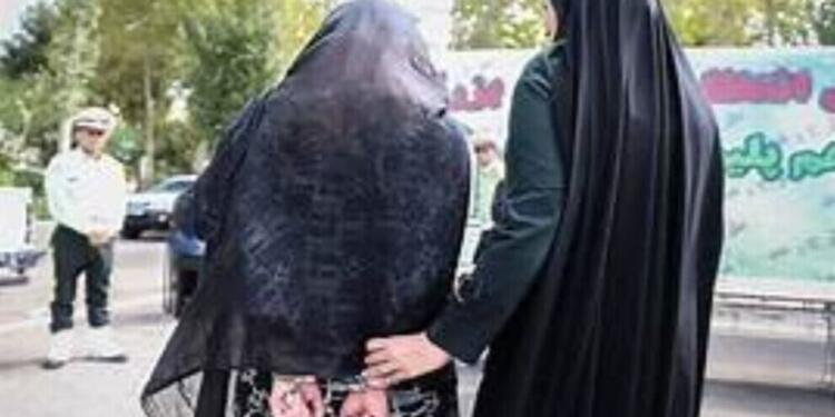 İran’da Beluc kadın kardeşi yerine gözaltına alındı