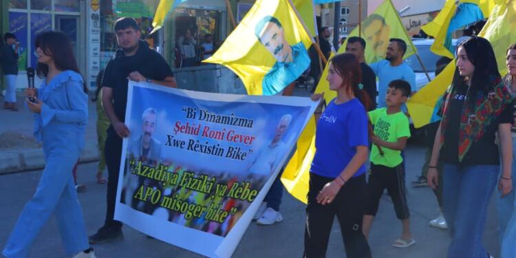 Şengal gençlerinden Öcalan’ın özgürlüğü için yürüyüş