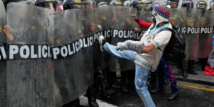 Peru’da ‘Gen Z’ protestoları: 1 kişi öldü, 100 kişi yaralandı