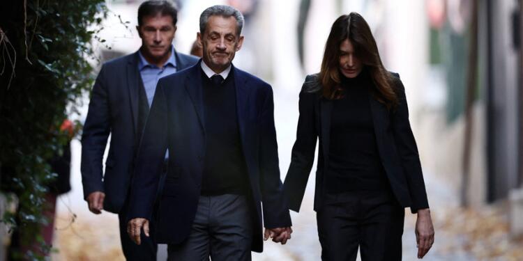 Fransa’nın eski Cumhurbaşkanı Sarkozy Paris’te hapse girdi