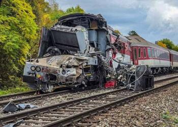Slovakya’da tren kazası: 66 yaralı
