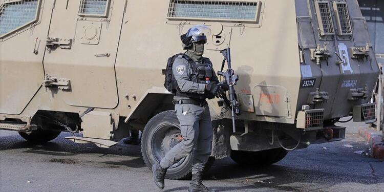 İsrail serbest bırakılan Filistinlilerin evlerine baskın düzenledi