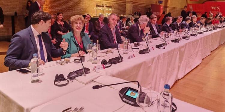 Tuncer Bakırhan PES Liderler Zirvesinde konuştu