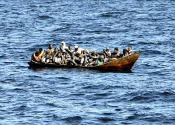 Tunus açıklarında göçmen botu battı: En az 40 göçmen öldü