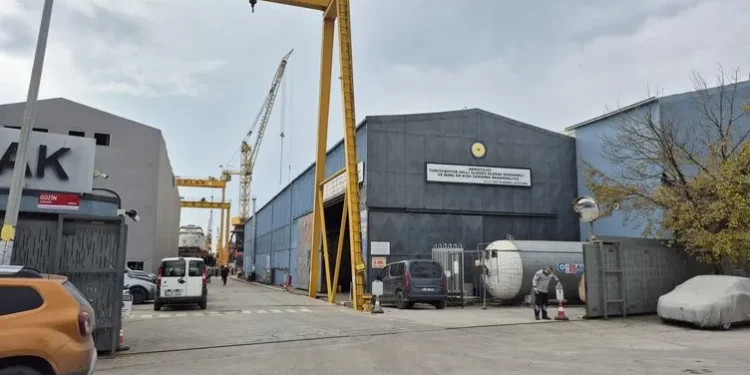 Tuzla’da gemide patlama: 1 ölü, 4 yaralı