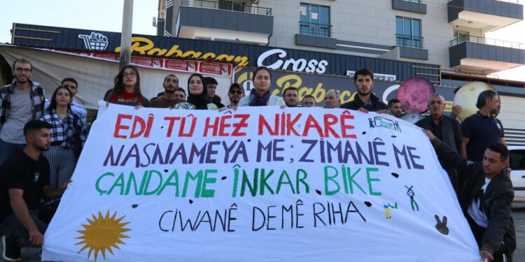 Gençler ‘Bijî Serok Apo’ sloganıyla Amed’e doğru yola çıktı